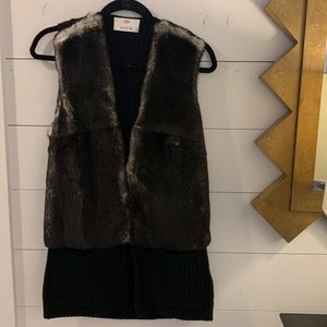 Allude XS fur and knit vest, black with grey tips. Black knit back front hem